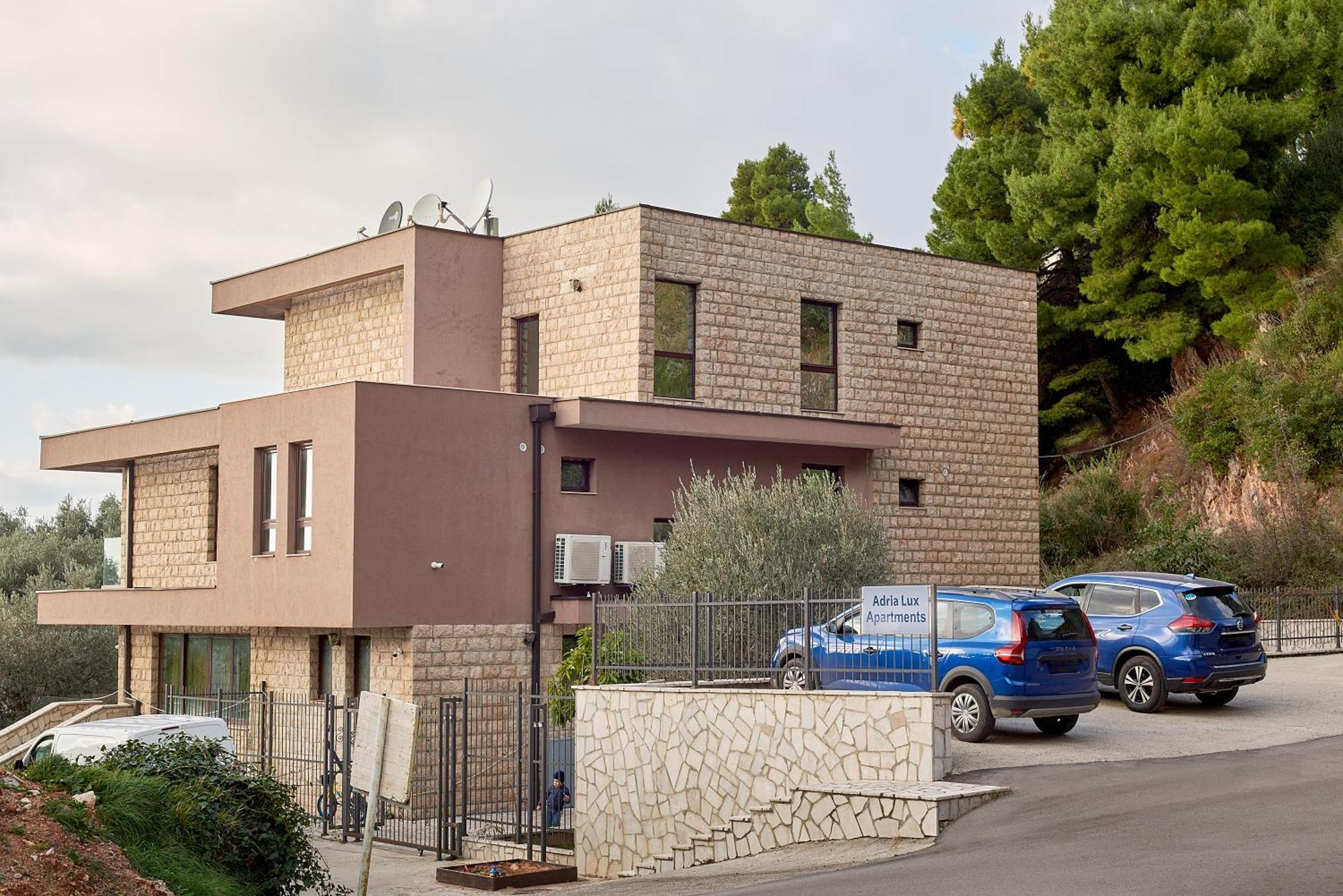 Adria Lux Apartmens 2 Sveti Stefan Buitenkant foto
