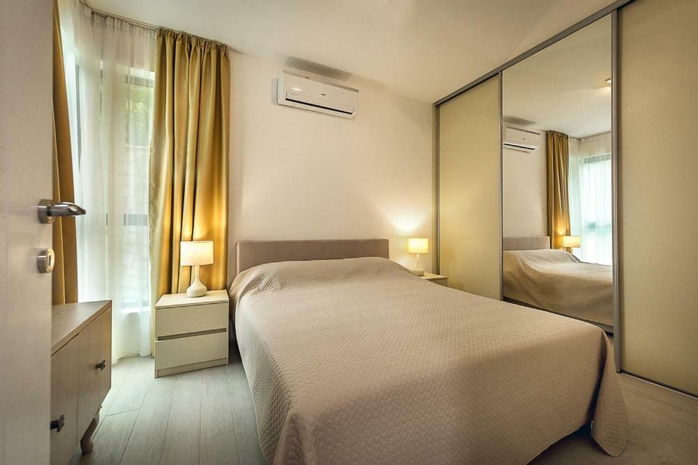 Adria Lux Apartmens 2 Sveti Stefan Buitenkant foto