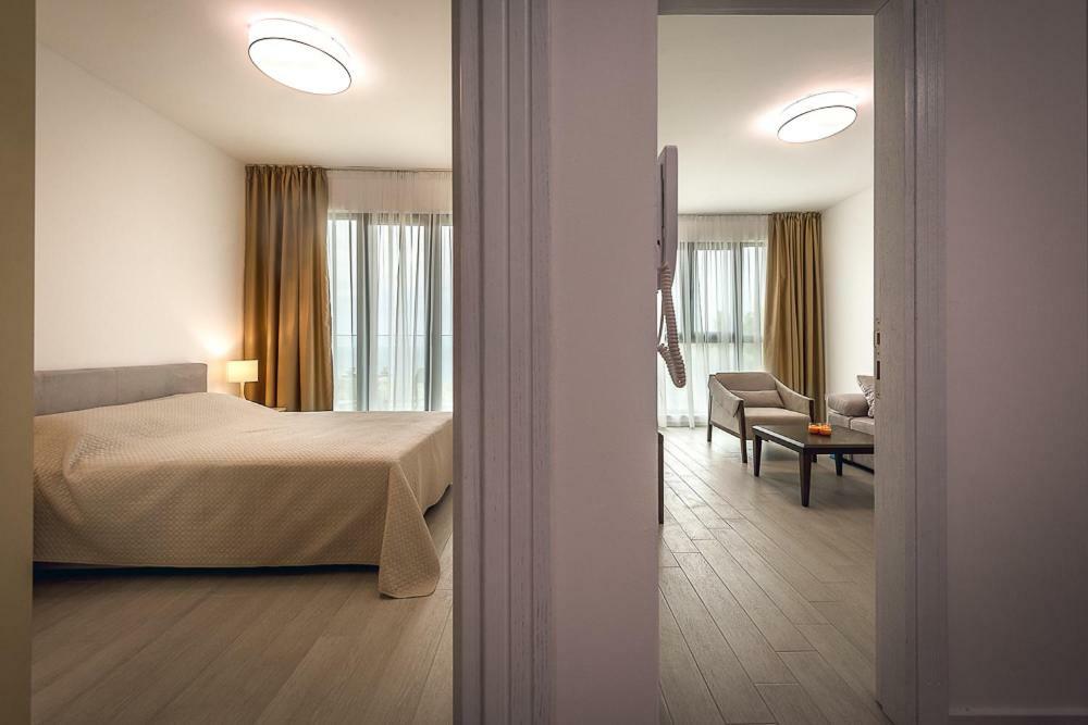 Adria Lux Apartmens 2 Sveti Stefan Buitenkant foto