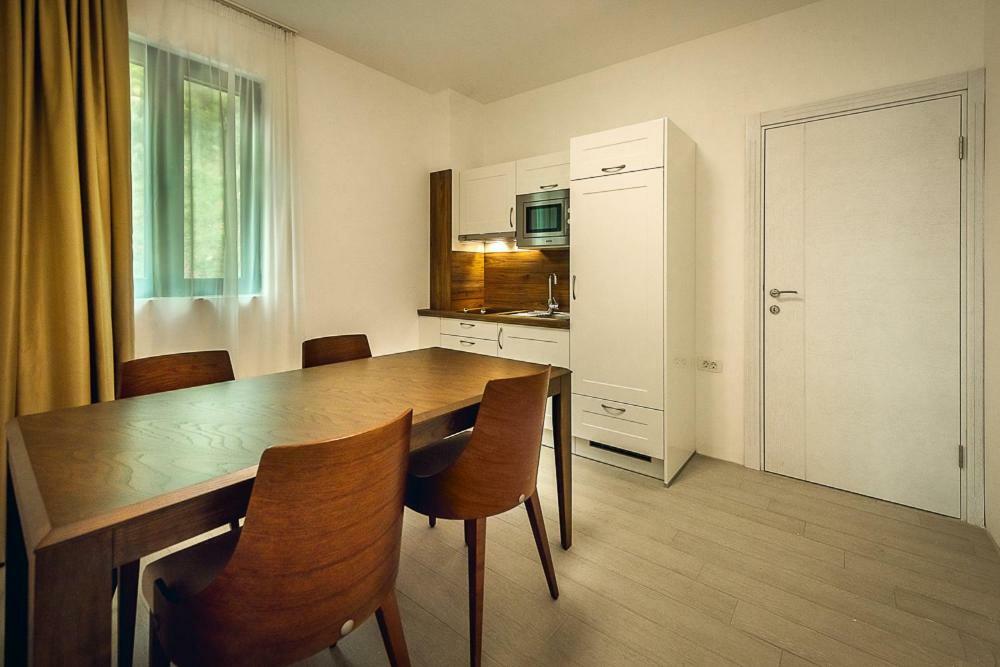 Adria Lux Apartmens 2 Sveti Stefan Buitenkant foto