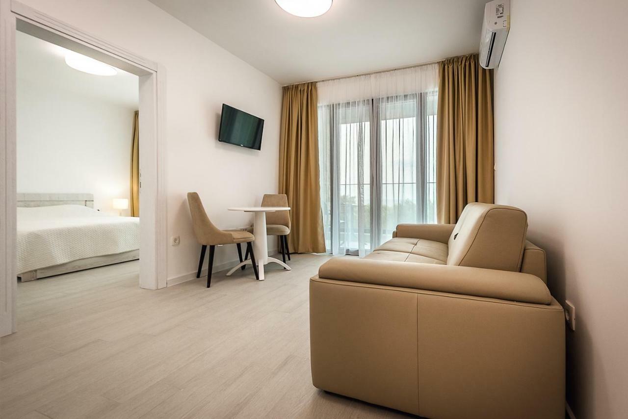 Adria Lux Apartmens 2 Sveti Stefan Buitenkant foto
