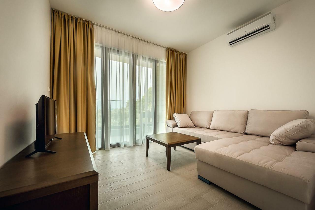 Adria Lux Apartmens 2 Sveti Stefan Buitenkant foto
