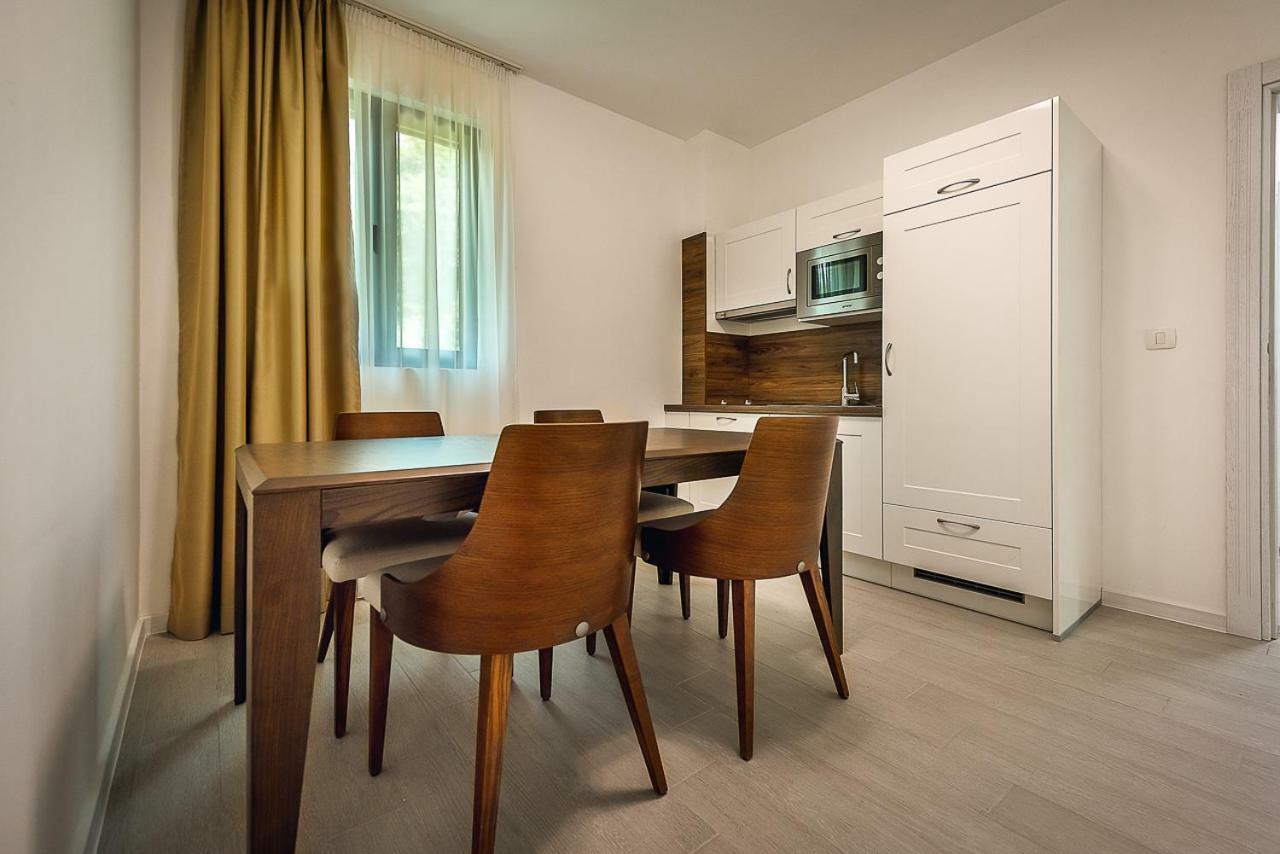 Adria Lux Apartmens 2 Sveti Stefan Buitenkant foto